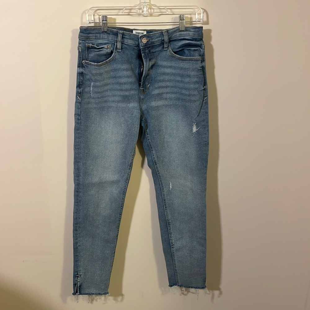 Kensie Jeans Vintage Luxe Women’s Straight Leg Cropped Jeans size 12 Length 27
